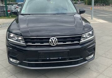 VW Tiguan 307.021 km 9.999 &euro; Frankfurt am Main 60486