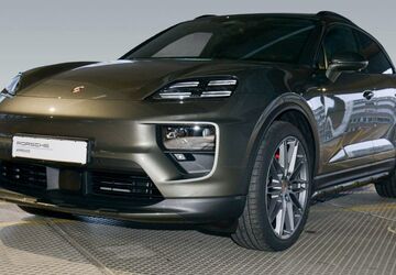 Porsche Macan 9.900 km 103.960 &euro; Frankfurt 60314