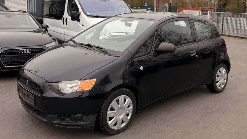 Mitsubishi Colt 180.000 km 1.499 &euro; Frankfurt am Main 60486