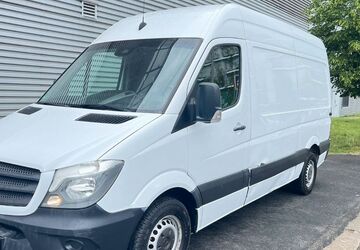 Mercedes-Benz Sprinter 176.000 km 10.990 &euro; Frankfurt am Main 65933