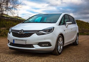Opel Zafira 112.000 km 15.100 &euro; Hochheim / Main 65239