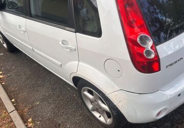 Ford Fiesta 186.000 km 1.100 &euro; Mörfelden-Walldorf 64546