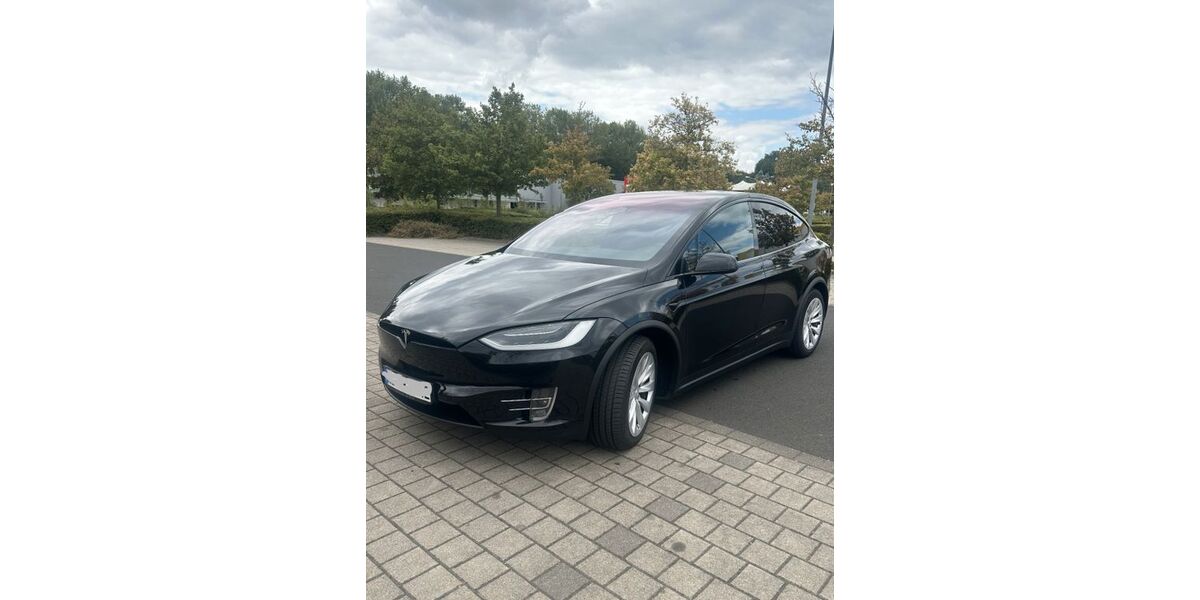 Tesla Model X 128.000 km 33.800 &euro; Kronberg 61476