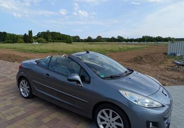 Peugeot 207 124.000 km 3.890 &euro; Bad Nauheim 61231