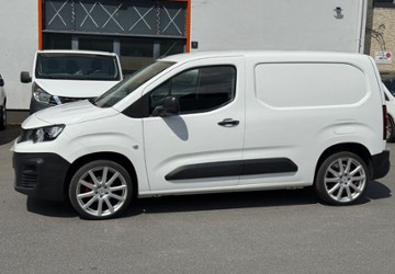 Peugeot Partner 130.000 km 12.999 &euro; Frankfurt am Main 60314