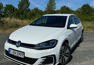 VW Golf 63.000 km 19.100 &euro; Frankfurt am Main 60437