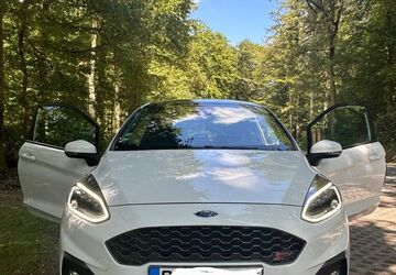 Ford Fiesta 59.000 km 18.400 &euro; Nidderau 61130