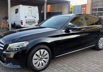 Mercedes-Benz C 220 205.000 km 13.990 &euro; Frankfurt am Main 65933