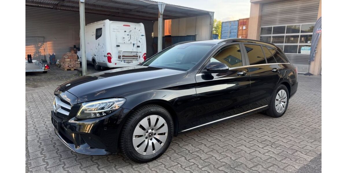 Mercedes-Benz C 220 205.000 km 13.990 &euro; Frankfurt am Main 65933