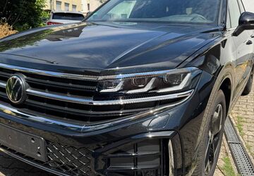 VW Touareg 6.679 km 64.850 &euro; Frankfurt am Main 65936