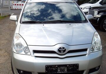 Toyota Corolla Verso 250.000 km 1.950 &euro; Erlensee 63526