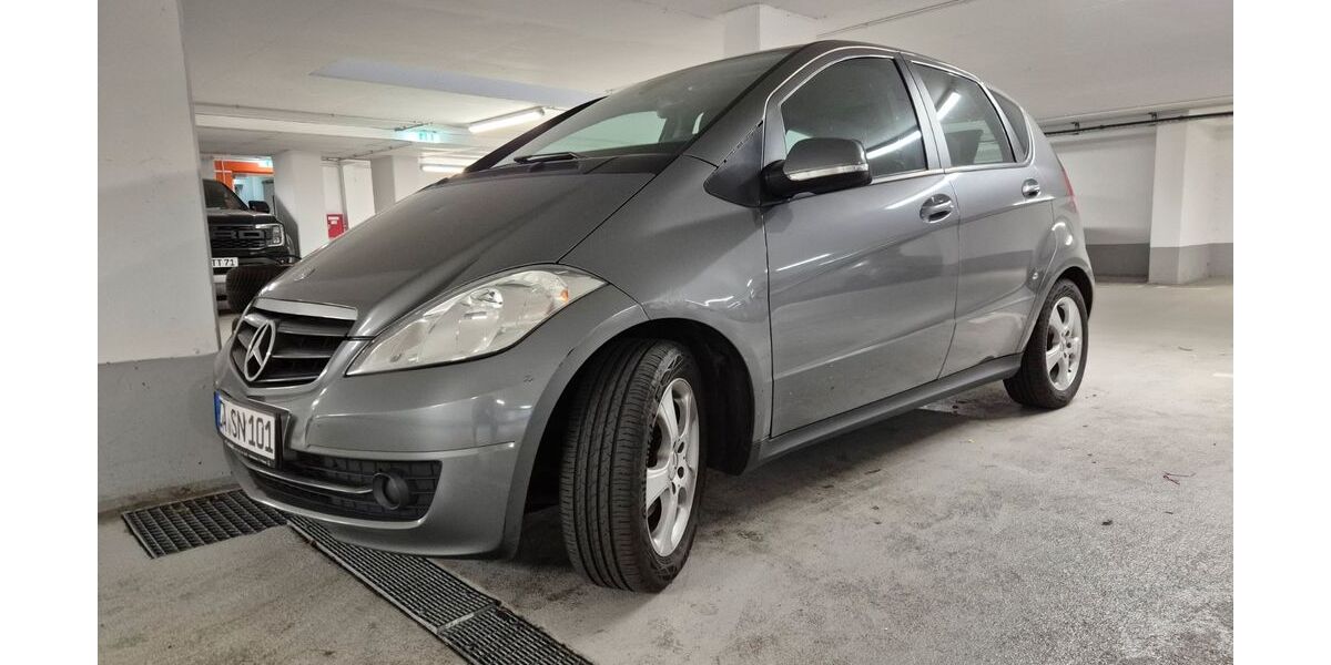 Mercedes-Benz A 180 275.000 km 2.900 &euro; Frankfurt 60528