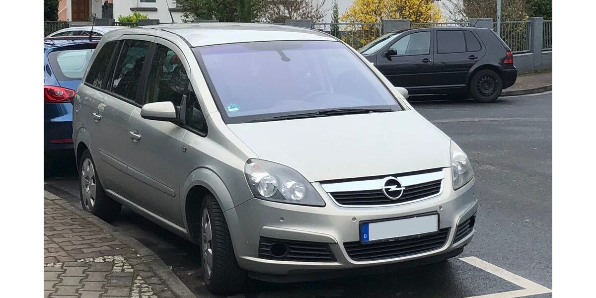 Opel Zafira 188.000 km 3.200 &euro; Frankfurt am Main 65929