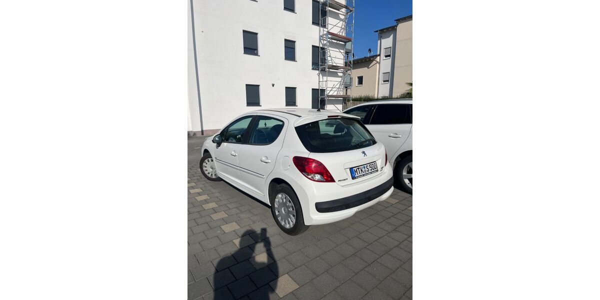 Peugeot 207 119.911 km 3.690 &euro; Flörsheim am Main 65439