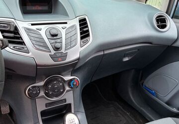 Ford Fiesta 150.000 km 2.900 &euro; Frankfurt 60487
