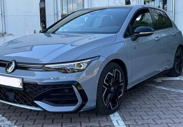 VW Golf 14.900 km 35.350 &euro; Frankfurt am Main 60388