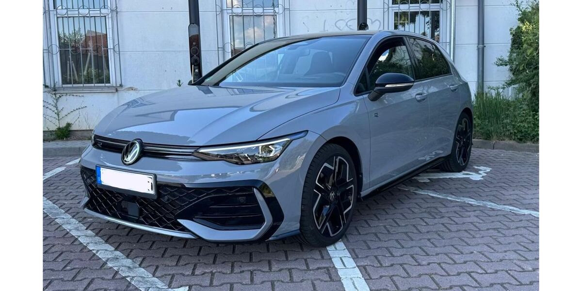VW Golf 14.900 km 35.350 &euro; Frankfurt am Main 60388