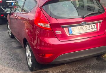 Ford Fiesta 162.400 km 2.750 &euro; Düsseldorf 40627