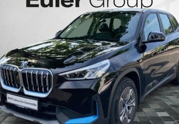 BMW iX1 23.132 km 32.499 &euro; Frankfurt 60314