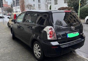 Toyota Corolla Verso 183.000 km 4.000 &euro; Frankfurt am Main 60385