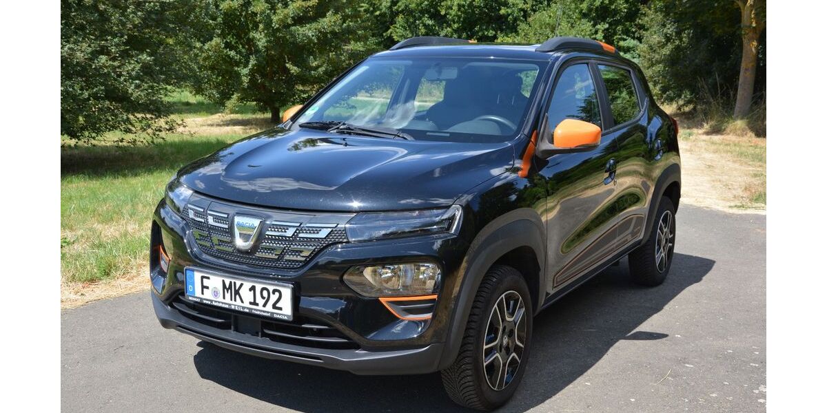 Dacia Spring 48.000 km 9.700 &euro; Frankfurt 60437