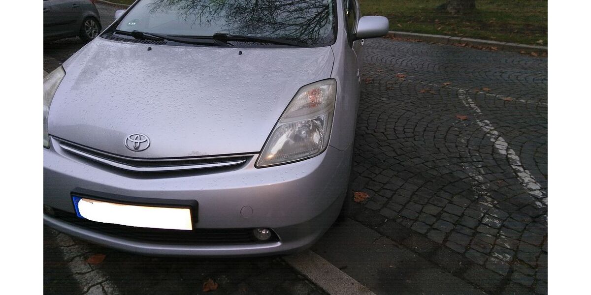 Toyota Prius 114.000 km 7.400 &euro; Frankfurt 60488