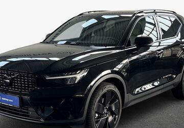Volvo XC40 13.571 km 33.400 &euro; Frankfurt am Main 60486