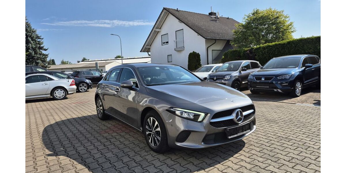 Mercedes-Benz A 180 46.111 km 22.890 &euro; Rodgau 63110