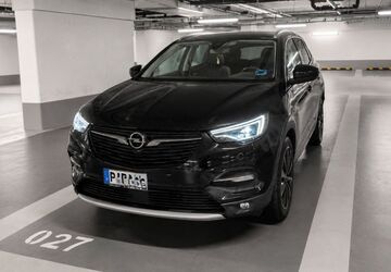 Opel Grandland (X) 73.000 km 18.000 &euro; Frankfurt am Main 60316