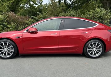 Tesla Model 3 133.614 km 17.600 &euro; Frankfurt am Main 60488