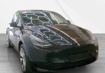 Tesla Model Y 54.574 km 30.390 &euro; Eschborn 65760