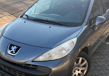 Peugeot 207 208.000 km 1.300 &euro; Frankfurt am Main 65933